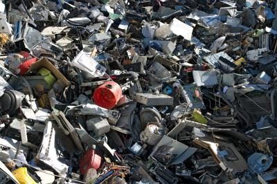 Les déchets électroniques sont nocifs pour l'environnement.
