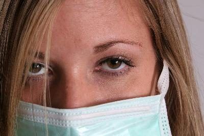 Un masque médical peu coûteux peut protéger les utilisateurs de pesticides de l'inhalation de fumées.