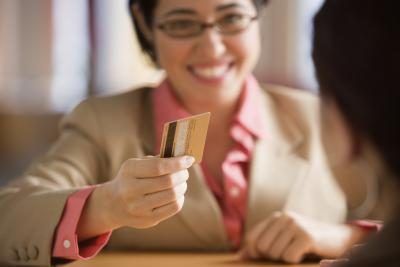 Les cartes de crédit sont une bonne façon de construire de crédit, mais peuvent causer la ruine financière si vous're not careful.