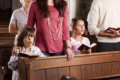 Laissez les enfants chanter pour Dieu.