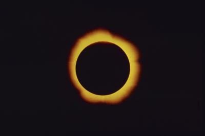Un Eclipe solaire est un événement bouddhiste tibétain de bon augure.