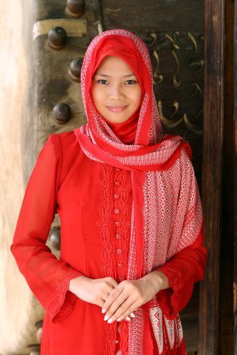 Jeune fille musulmane dans hijab