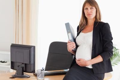 femme enceinte au travail