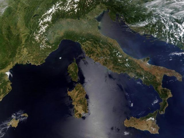 Vue de l'Italie de l'espace