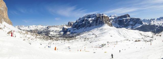 Vue panoramique sur le Val di Fassa station de ski dans le nord de l'Italie.