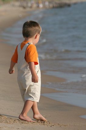 Les élèves de la maternelle peuvent comprendre que l'eau est non seulement pour le plaisir et que nous en avons besoin pour vivre.