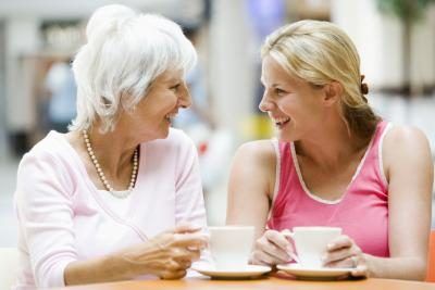 AARP peut aider les personnes âgées à trouver des réductions pour les moins de 20 $ par année.