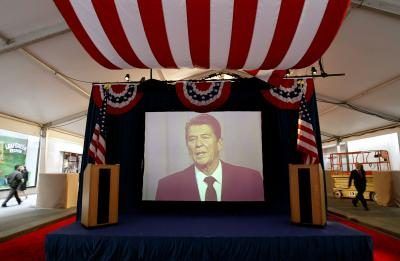 Projection du président Ronald Reagan lors d'un débat de l'élection présidentielle