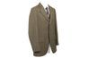 Un blazer qui dispose d'un motif à chevrons est un garde-robe polyvalente.