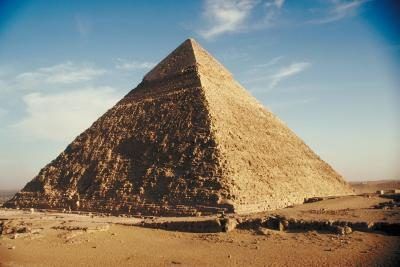 La pyramide de Khéphren calcaire à Gizeh.