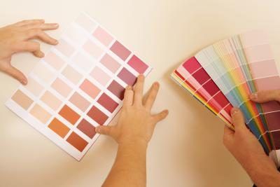 Peinture carrés d'échantillons aidera à choisir la couleur qui va le mieux dans votre espace