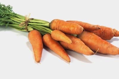 Votre Frenchie va aimer les carottes crues ou cuites.