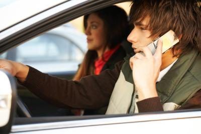 Une fois que vous're stopped for an expired tag, other fines follow, such as cell phone use fines.