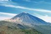 Grand et isolat, de nombreux volcans dominent de grandes étendues de pays.