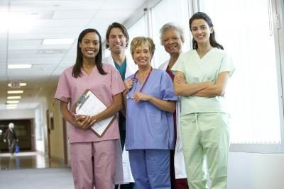 Travail d'équipe en soins infirmiers peut fournir des soins plus sécuritaires patient, plus efficace.